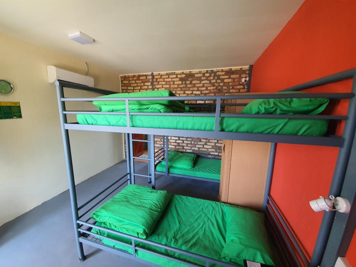 Hotel SPOT ON 90022 Segar Recreation Eco Park Port Dickson Exterior foto