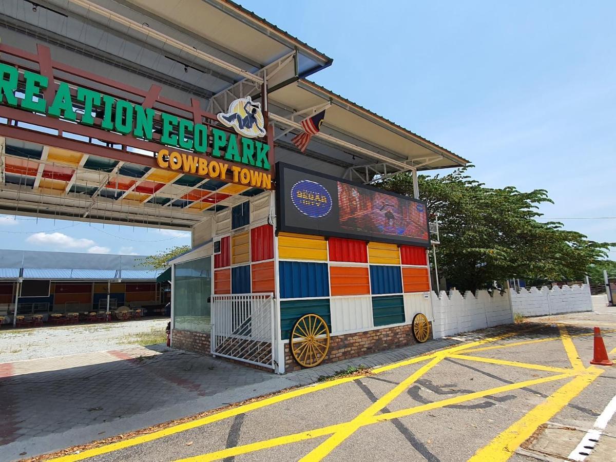 Hotel SPOT ON 90022 Segar Recreation Eco Park Port Dickson Exterior foto